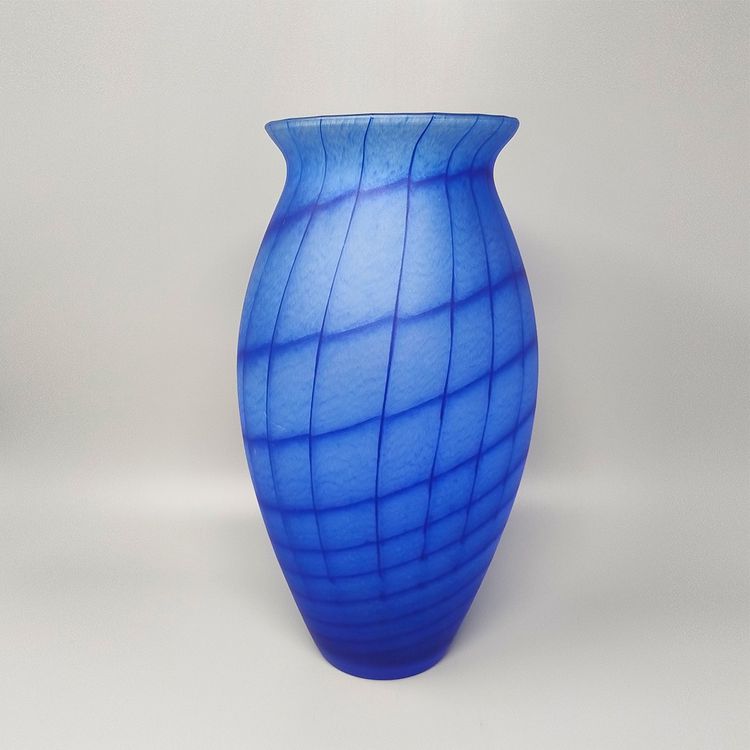 1970s Luxury Blue Handrafted Vase in Murano Glass by Artelinea. Made in Italy