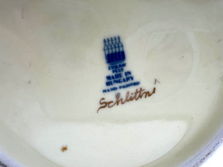 Openwork Zsolnay porcelain planter – Signed Schlittné – Hungary, circa 1950