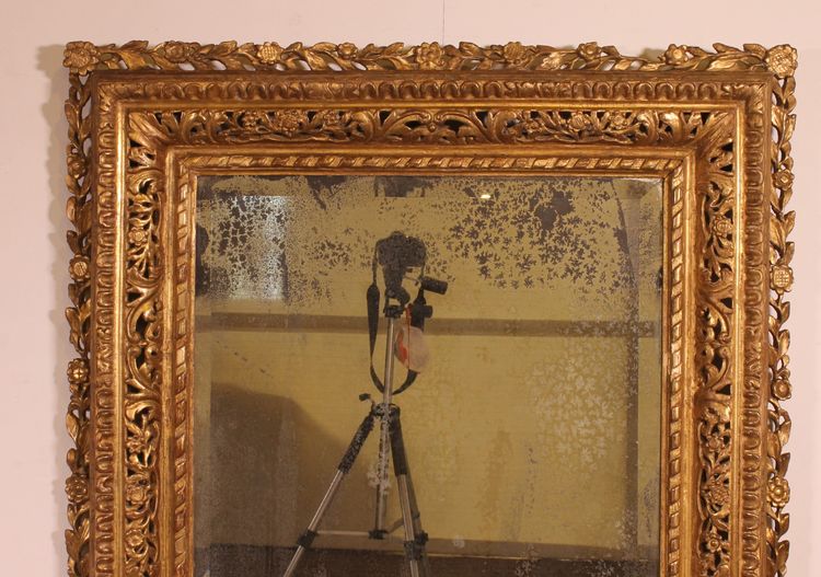 18th Century Italian Mirror In Gilded Wood
