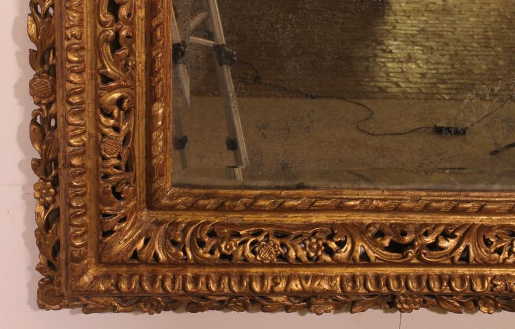 18th Century Italian Mirror In Gilded Wood