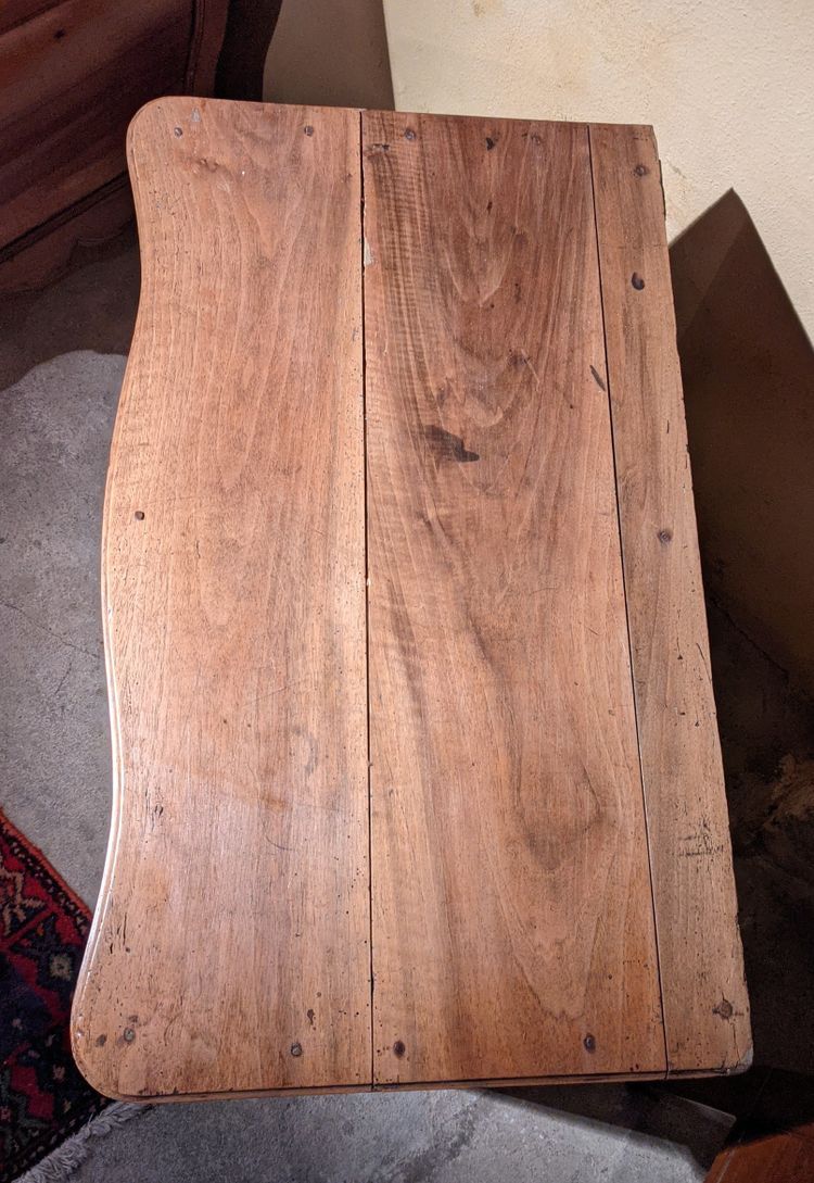 Petite Commode Sauteuse
