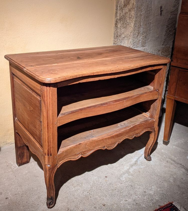 Petite Commode Sauteuse
