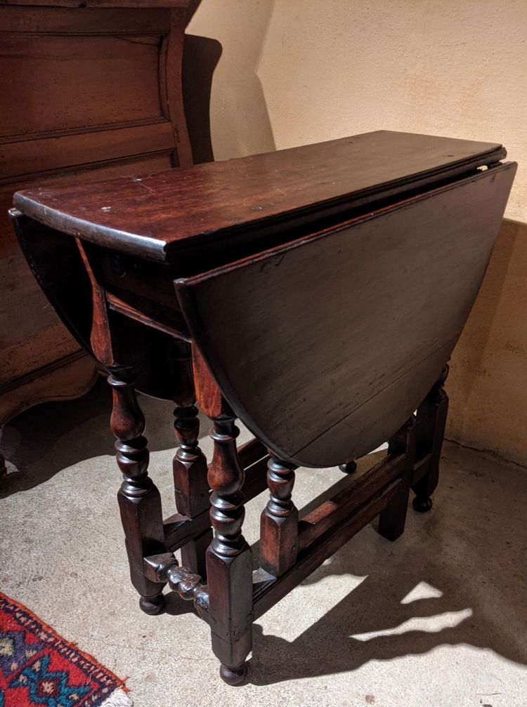Small Gateleg table