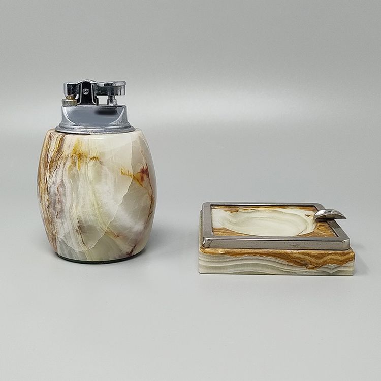 Splendido set da fumo anni '60 in onice. Prodotto in Italia.