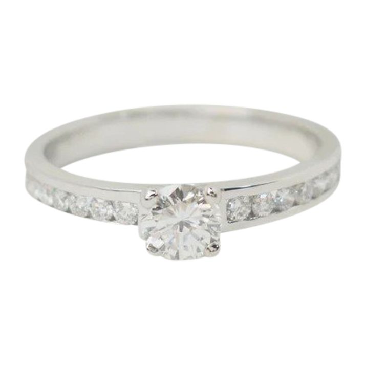 Anello solitario in oro bianco e diamante da 0,37 ct
