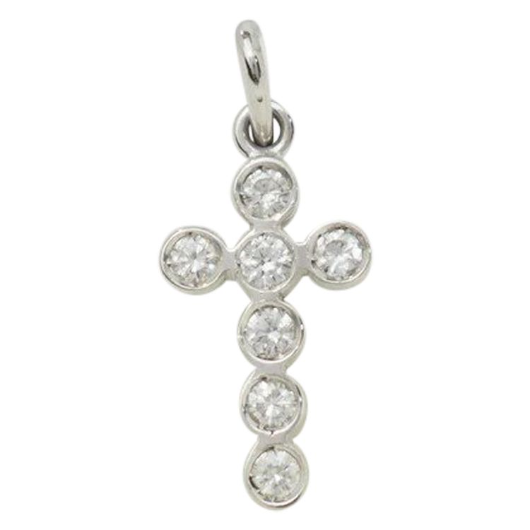 Ciondolo a croce in oro bianco e diamanti da 0,35 ct