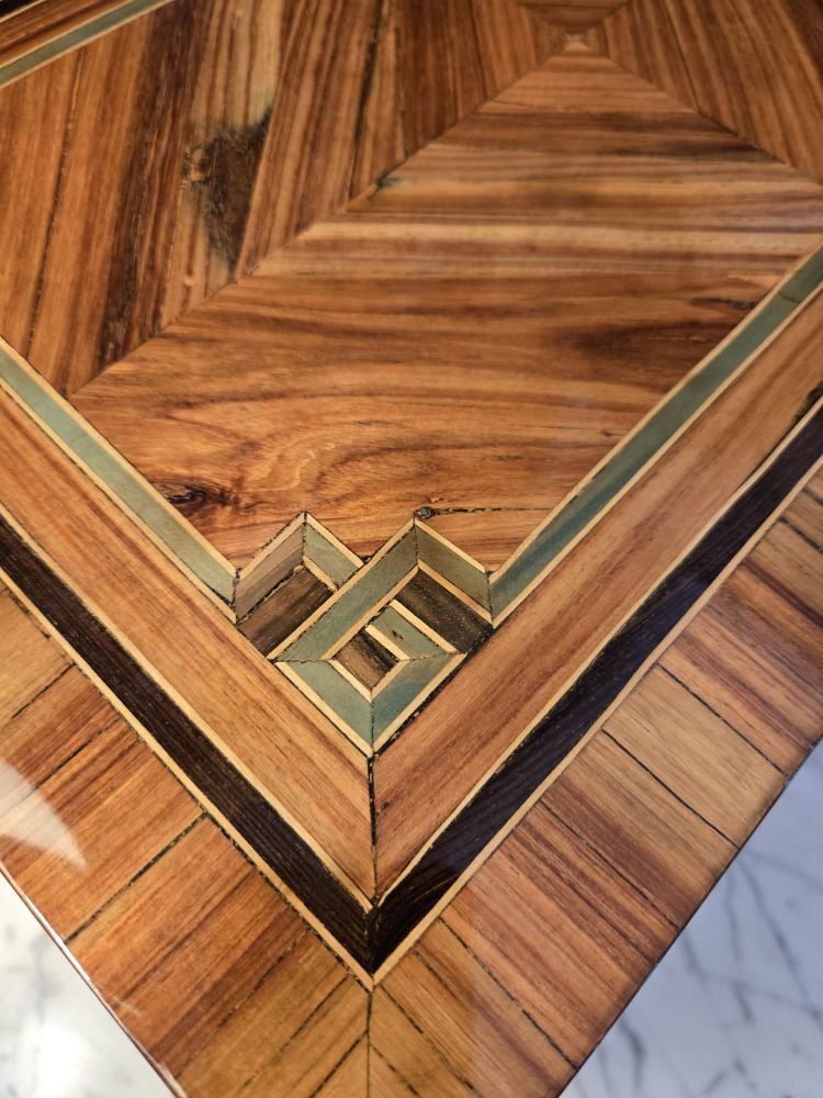 Large Travel Box in Marquetry and Indian Fabric – Louis XVI period, circa 1780.