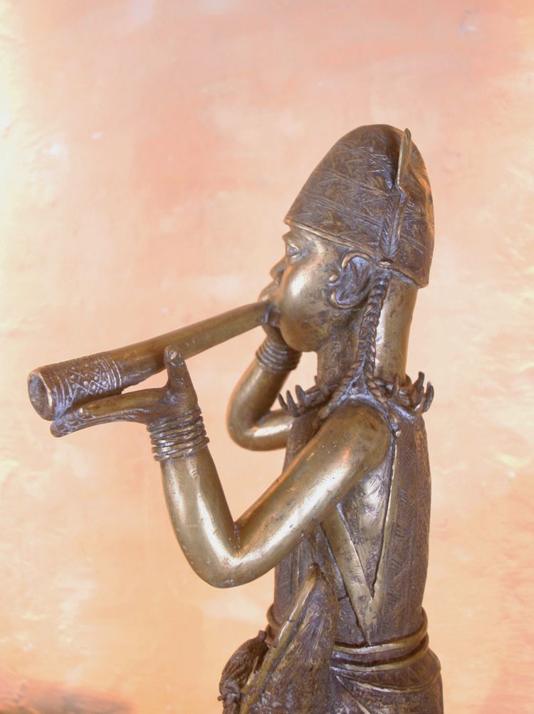 Importante statua in bronzo del Benin