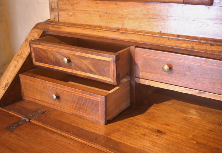 Large scriban sideboard in blond walnut