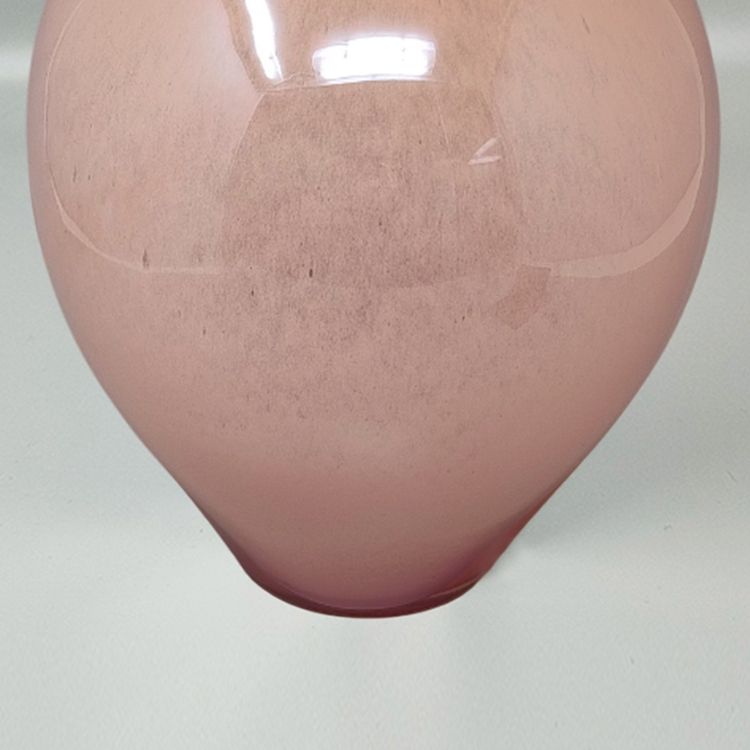 Vaso di lusso rosa anni '70 in vetro di Murano realizzato a mano dal Maestro del Vetro. Prodotto in Italia.