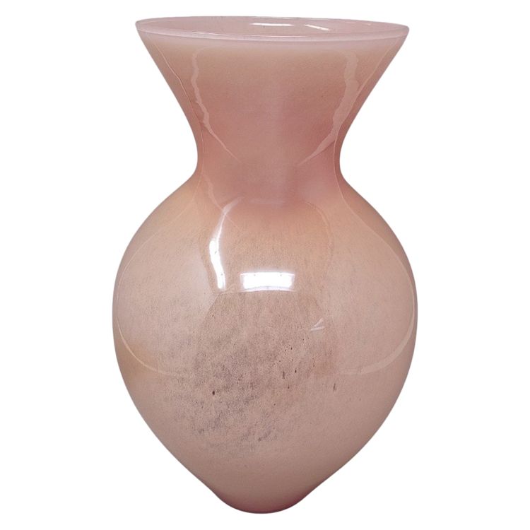 Vaso di lusso rosa anni '70 in vetro di Murano realizzato a mano dal Maestro del Vetro. Prodotto in Italia.