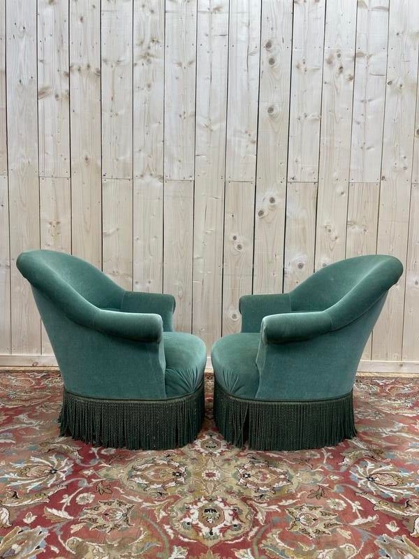 Paire de fauteuils crapaud en velours vert style Napoléon III