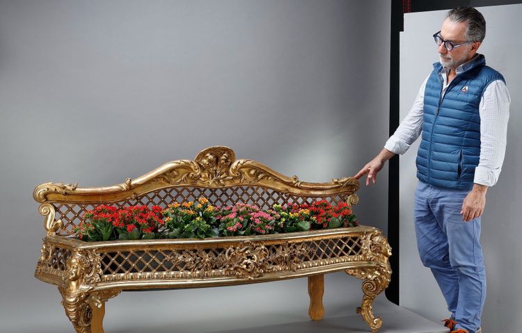 CARVED AND GILDED WOOD JARDINIÈRE, LOUIS XV STYLE