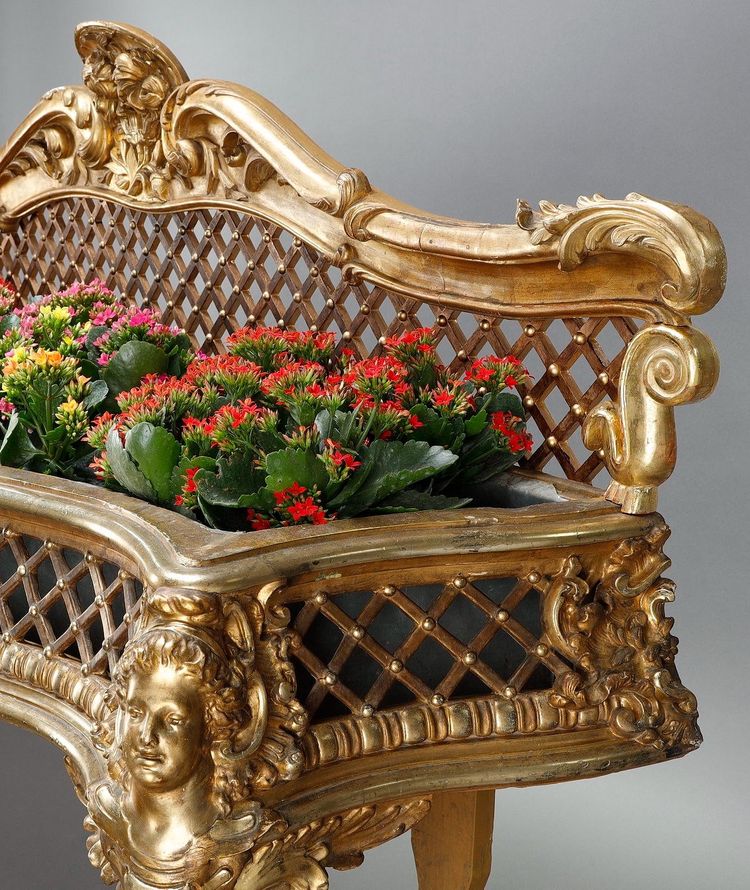 CARVED AND GILDED WOOD JARDINIÈRE, LOUIS XV STYLE