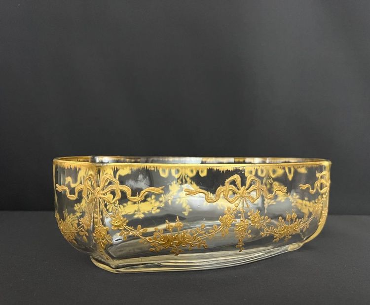 Vaso in cristallo con decorazione a rilievo in oro – Opera francese, fine XIX/inizio XX secolo