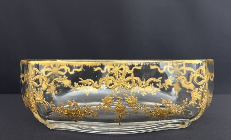 Vaso in cristallo con decorazione a rilievo in oro – Opera francese, fine XIX/inizio XX secolo