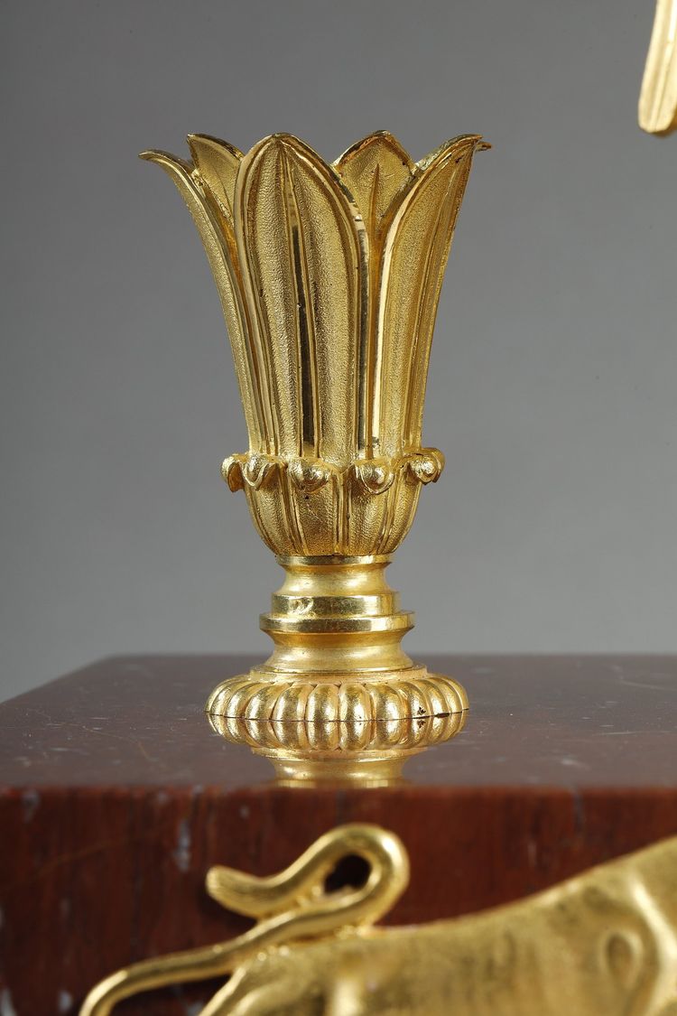 Calamaio in bronzo dorato e marmo rosso griotte, periodo Impero, inizi del XIX secolo