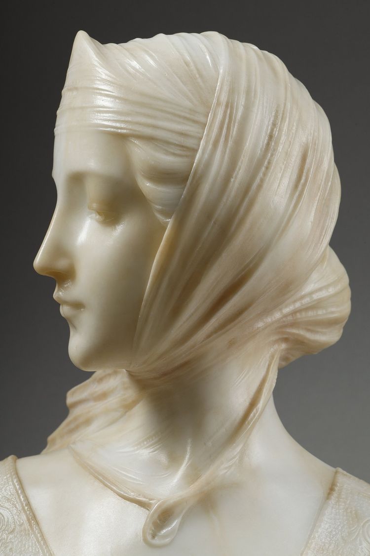 Busto di giovane donna in alabastro, firmato sul retro "A Genna" - Amadéo Gennarelli (1881-1943)