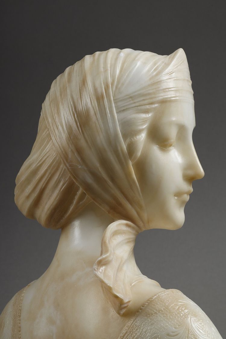 Busto di giovane donna in alabastro, firmato sul retro "A Genna" - Amadéo Gennarelli (1881-1943)