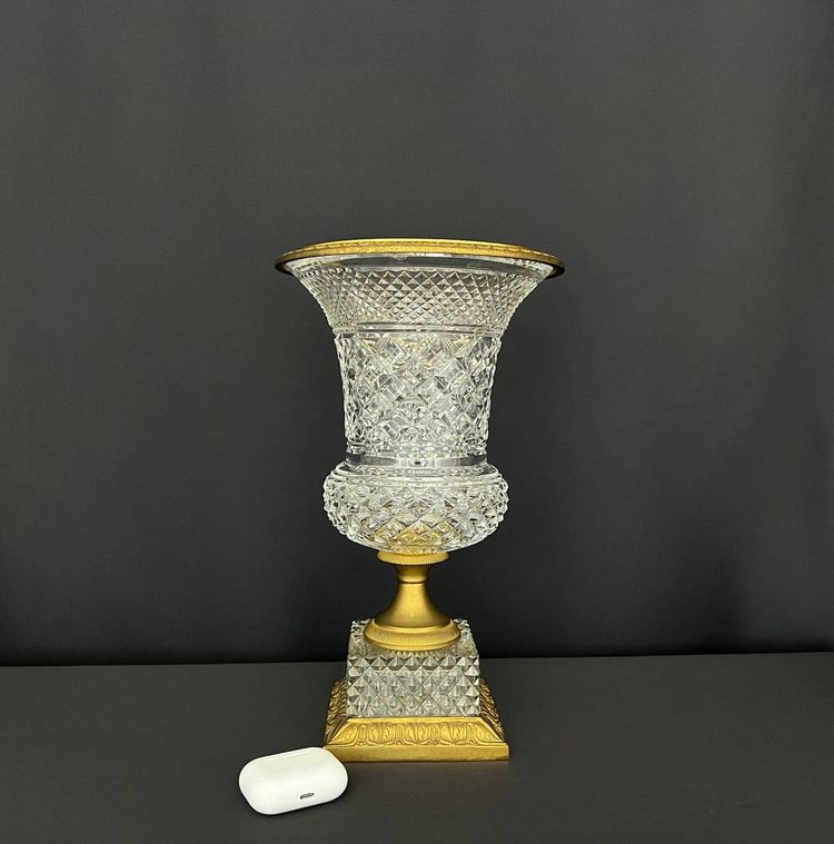 Vaso mediceo in cristallo molato e bronzo 