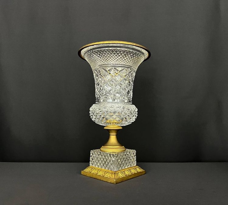 Vaso mediceo in cristallo molato e bronzo 