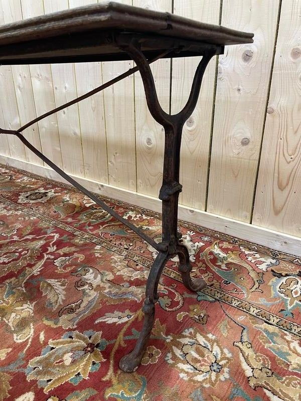 Table de bistrot en fonte de fer et plateau bois 