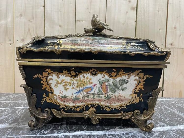 Polychrome and golden porcelain box with Napoleon III bronze mount frame