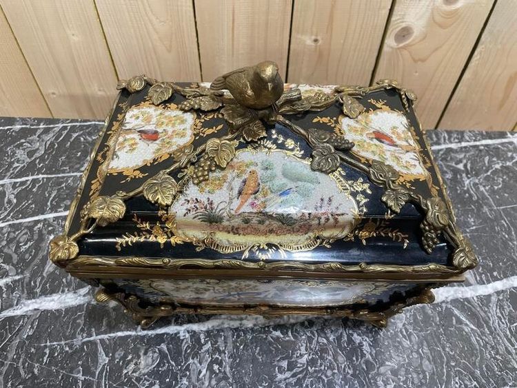 Polychrome and golden porcelain box with Napoleon III bronze mount frame