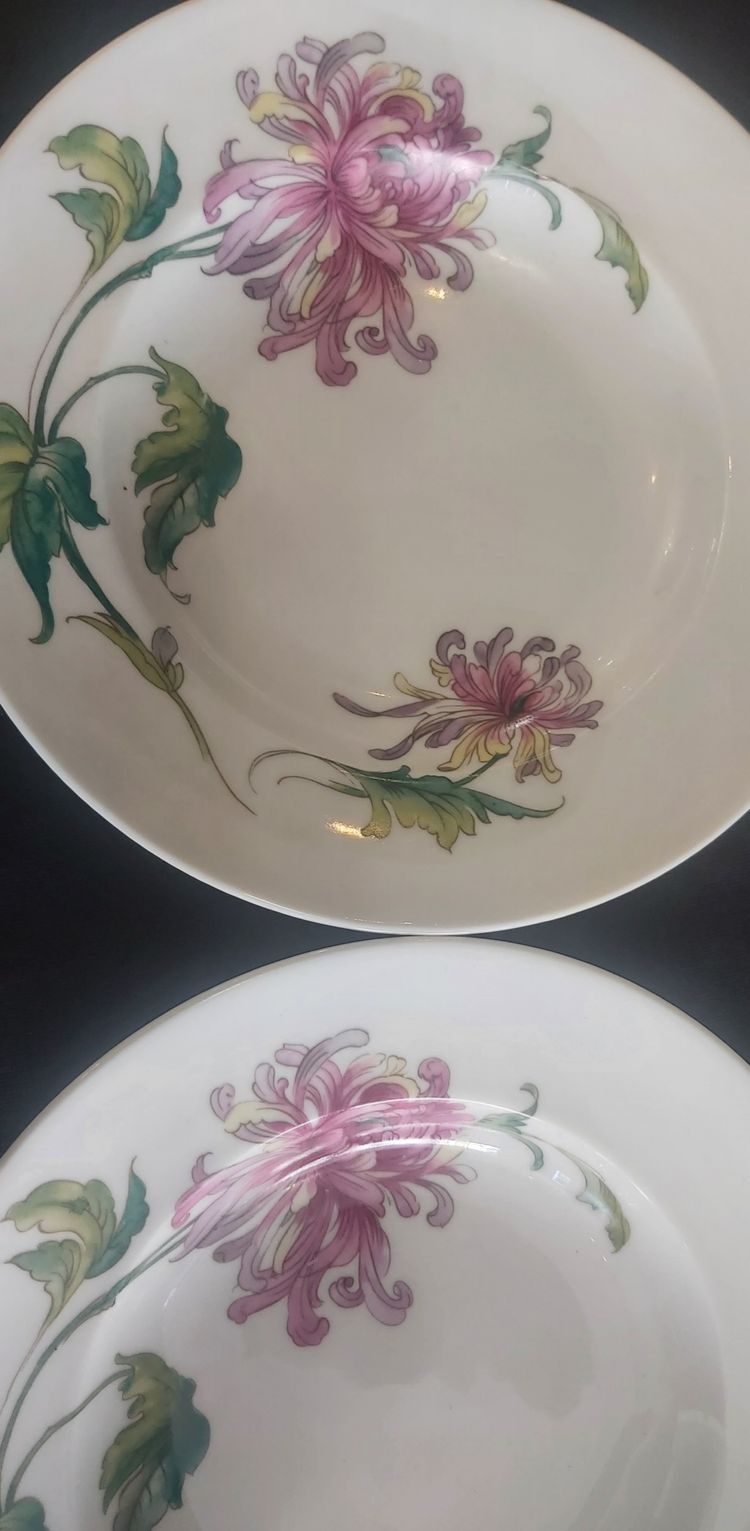 Quattro piatti in porcellana della casa Tharaud di Limoges
