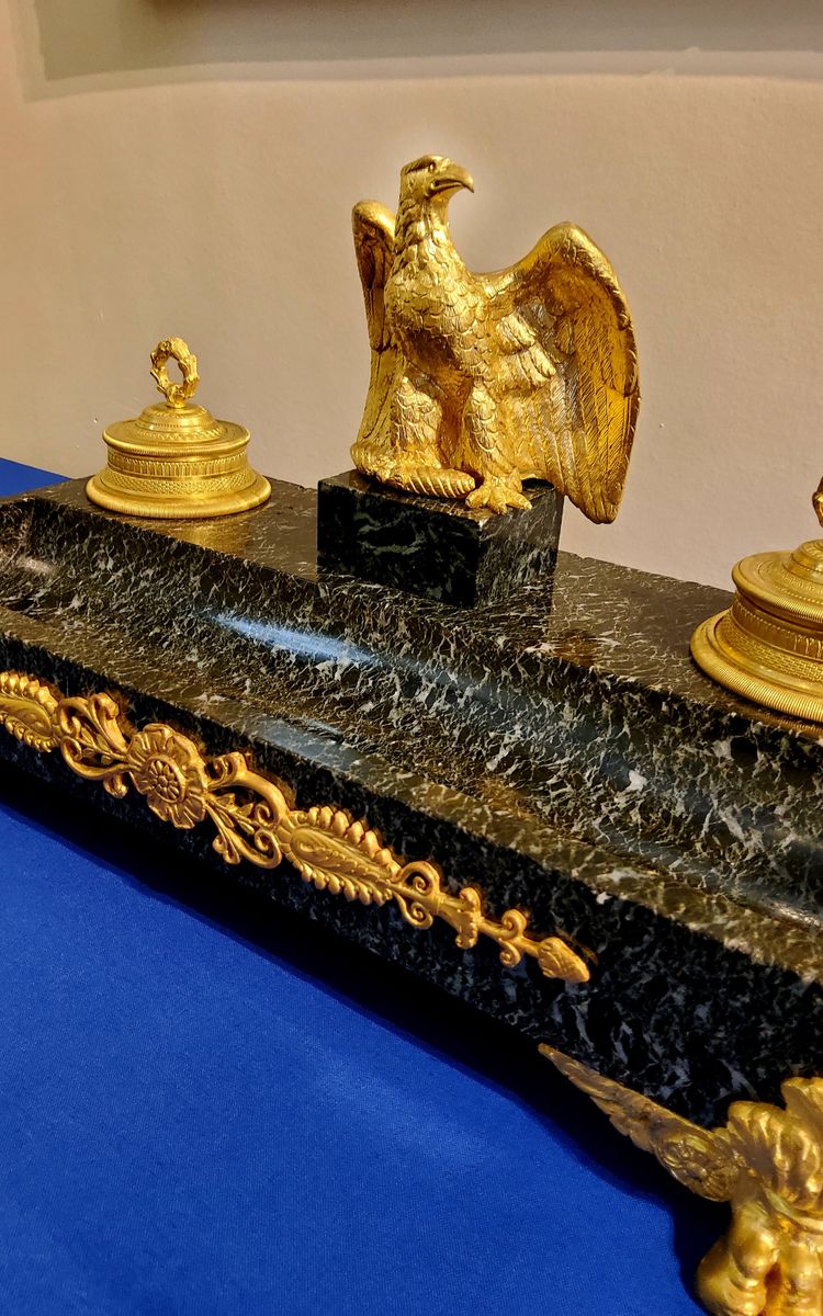 Double Inkwell with Imperial Eagle in gilded bronze and Green Marble, Empire style, 19th century