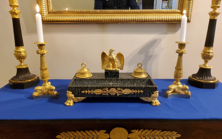 Double Inkwell with Imperial Eagle in gilded bronze and Green Marble, Empire style, 19th century