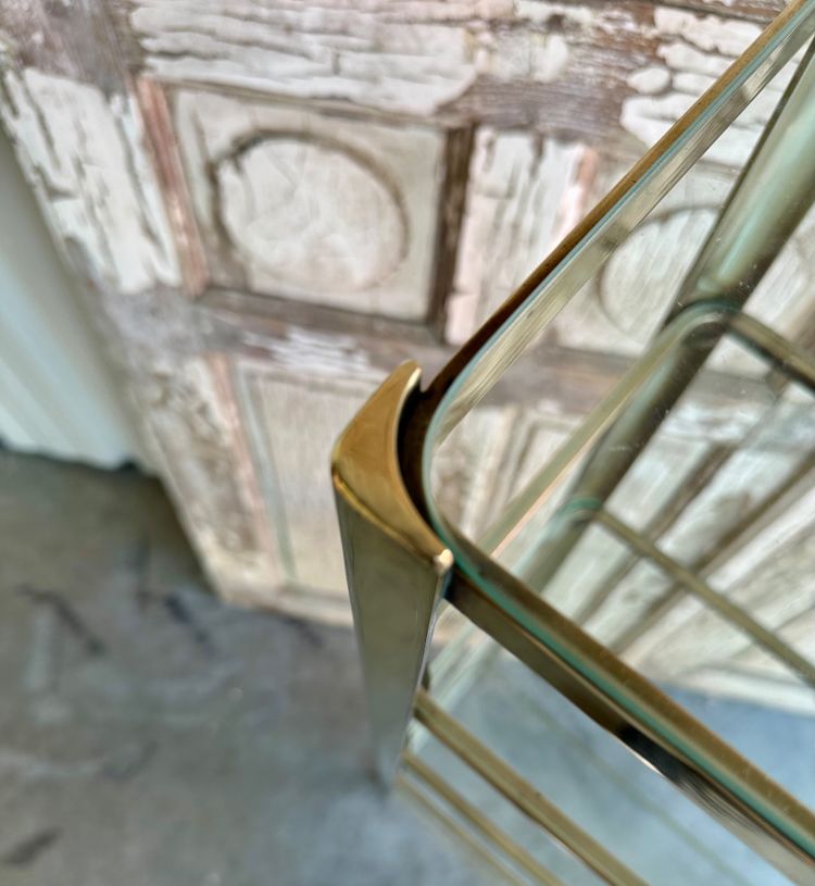 Designer shelf attributed to QUINET circa 1960