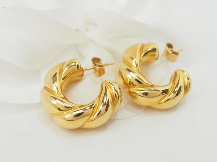 Boucles d'oreilles créoles torsadées en or jaune