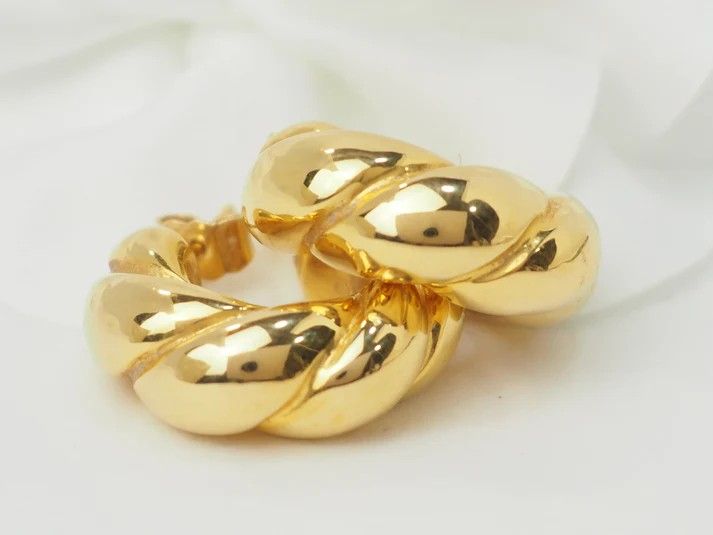 Boucles d'oreilles créoles torsadées en or jaune