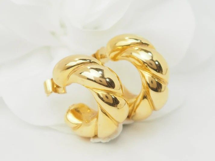 Boucles d'oreilles créoles torsadées en or jaune