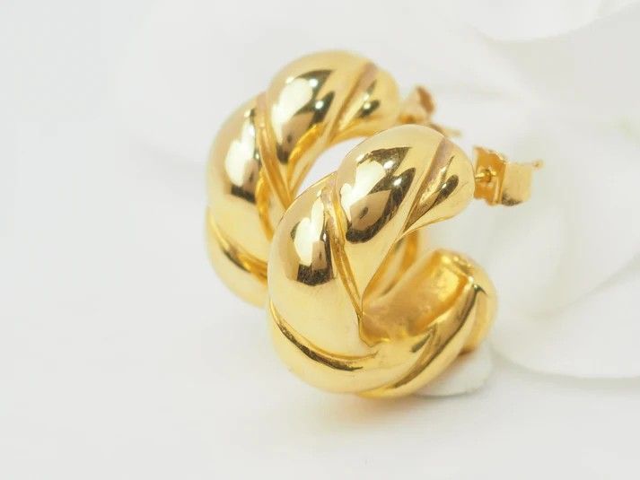 Boucles d'oreilles créoles torsadées en or jaune