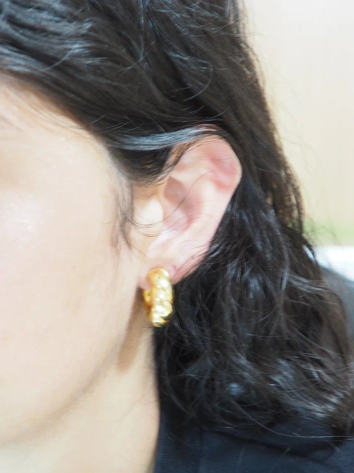 Boucles d'oreilles créoles torsadées en or jaune
