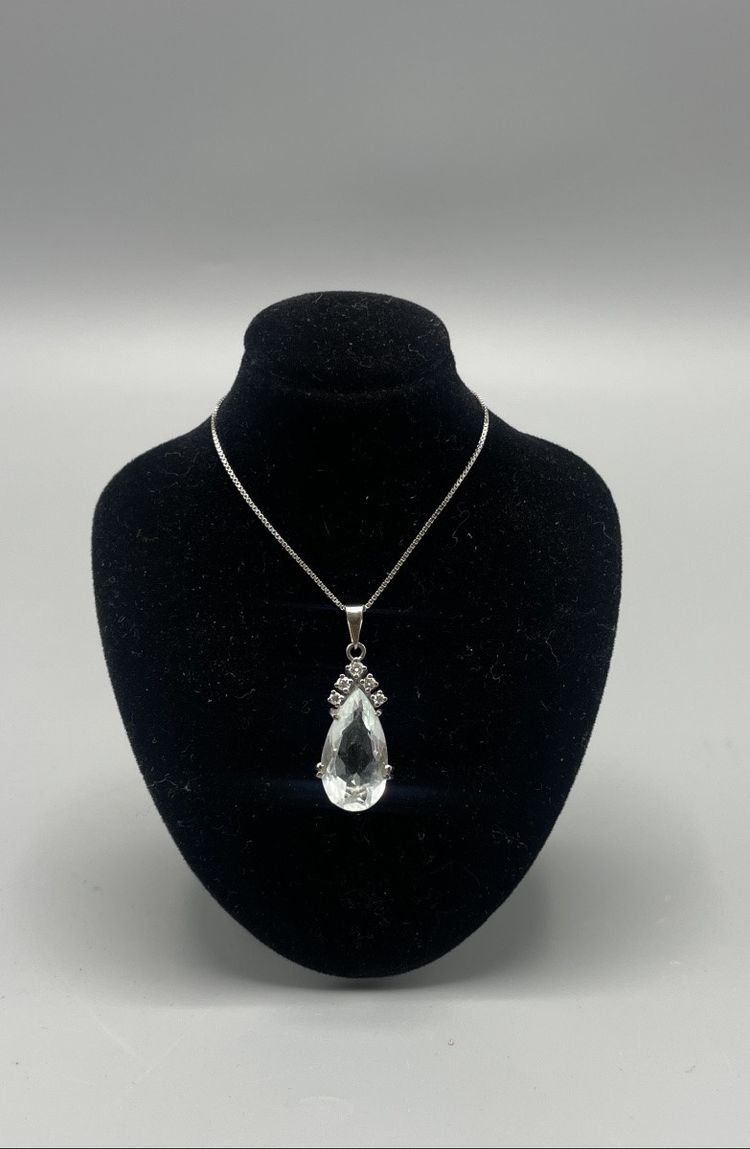 Pendentif Serti D’une Aiguë Marine Et Diamants
