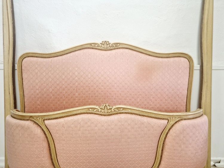 Letto matrimoniale Corbeille rosa francese in stile Luigi XV