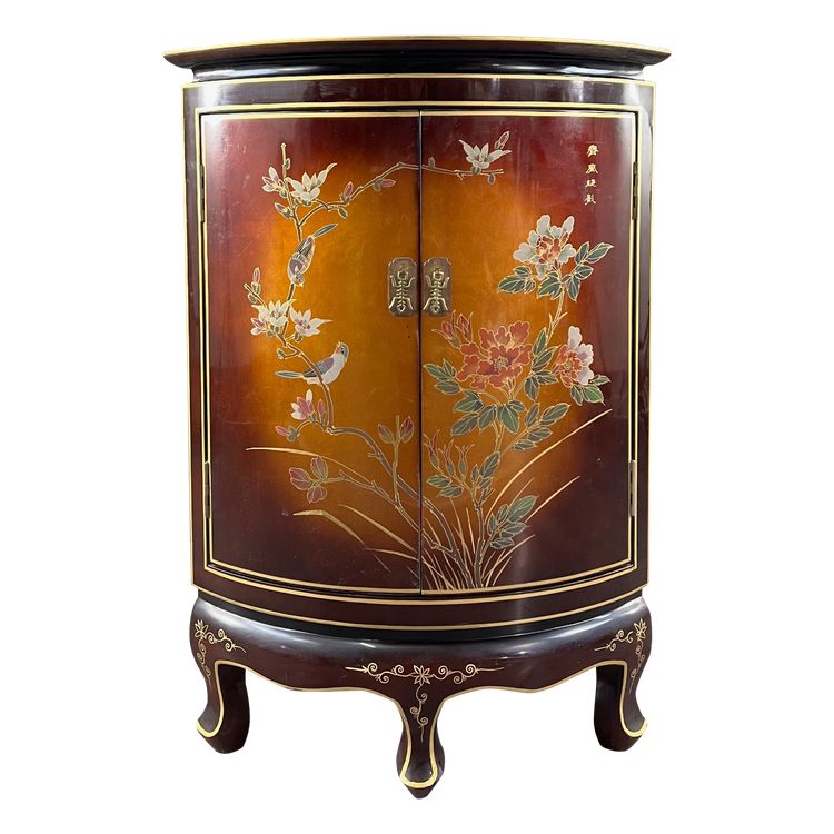 Meuble d’angle laqué, décor floral et oiseaux – Asie, XXe siècle