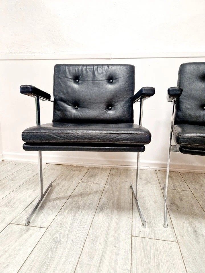 Paire de fauteuils Delphi de Robin Day Hille du milieu du siècle