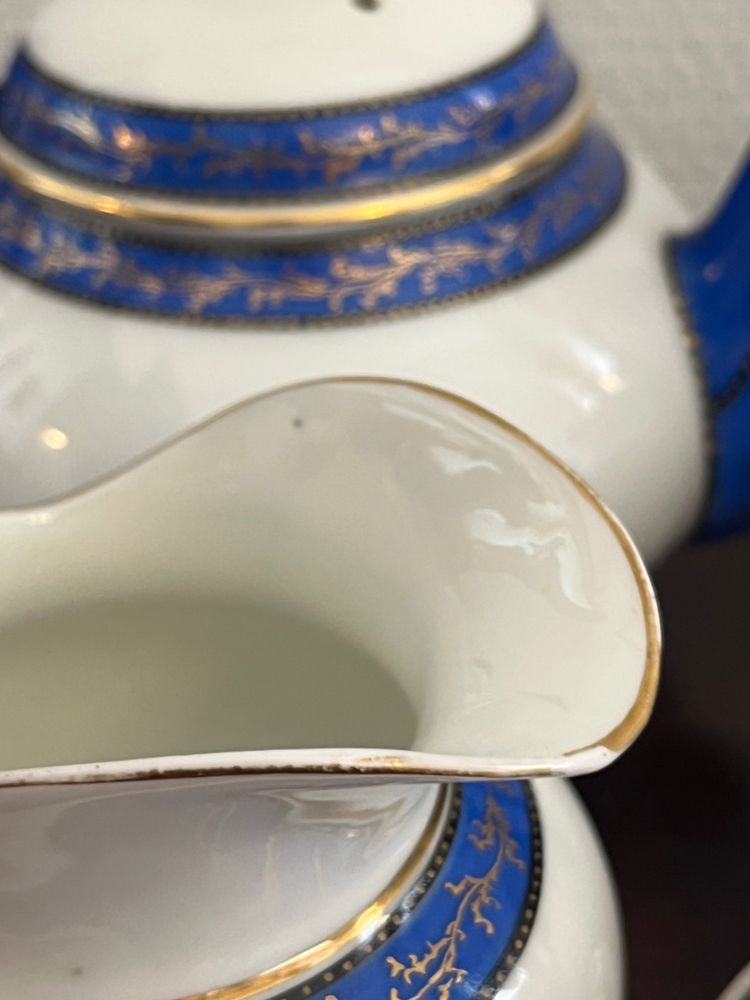 Service à thé « égoïste » porcelaine l’Escalier de Cristal