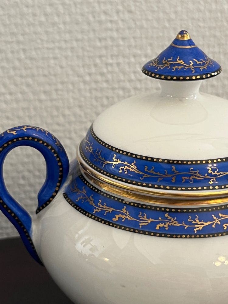 Service à thé « égoïste » porcelaine l’Escalier de Cristal