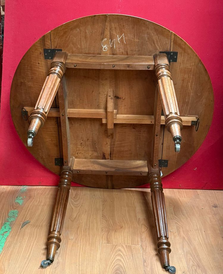Table en noyer