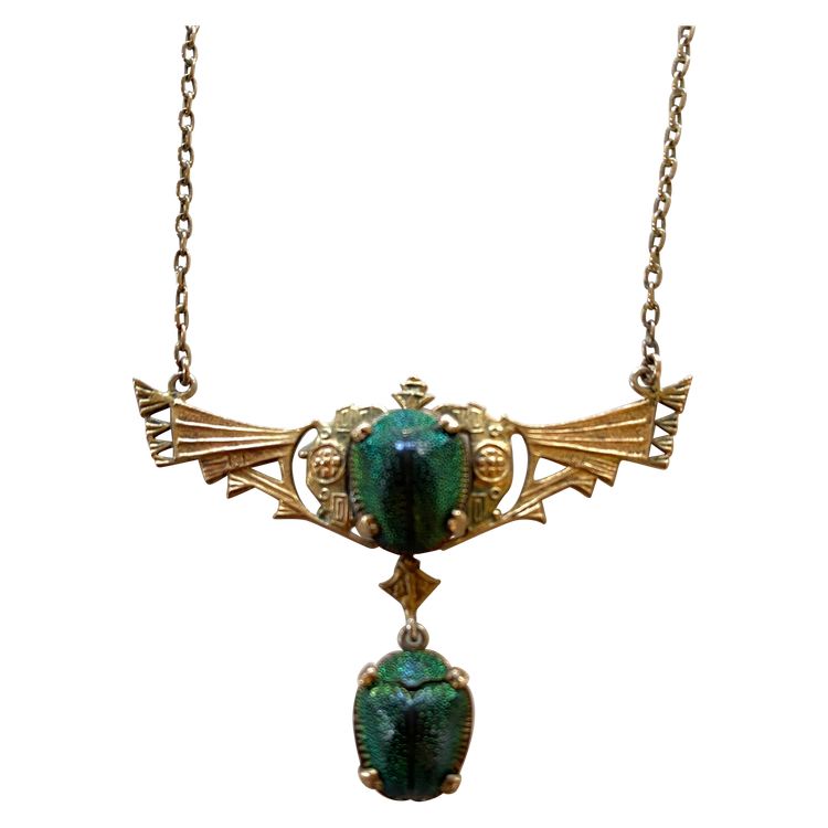 Collana in stile Art Nouveau. Scarabei e metallo dorato. Egittomania. 