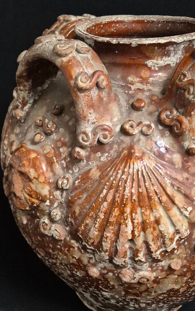 Vaso in terracotta decorato del XVIII secolo