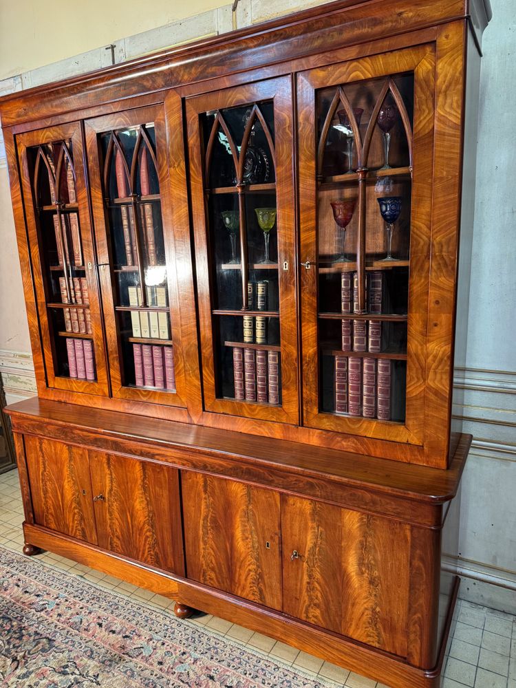 Grande libreria in mogano del XIX secolo 