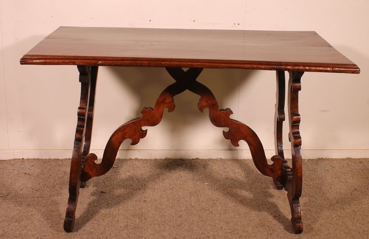 17th Century Italian Renaissance Walnut Table