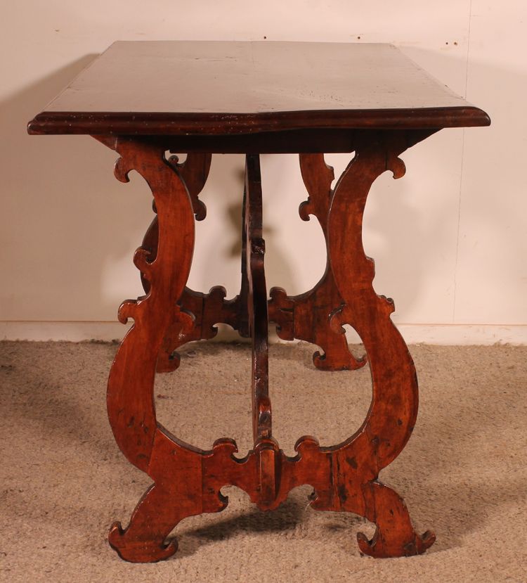 17th Century Italian Renaissance Walnut Table