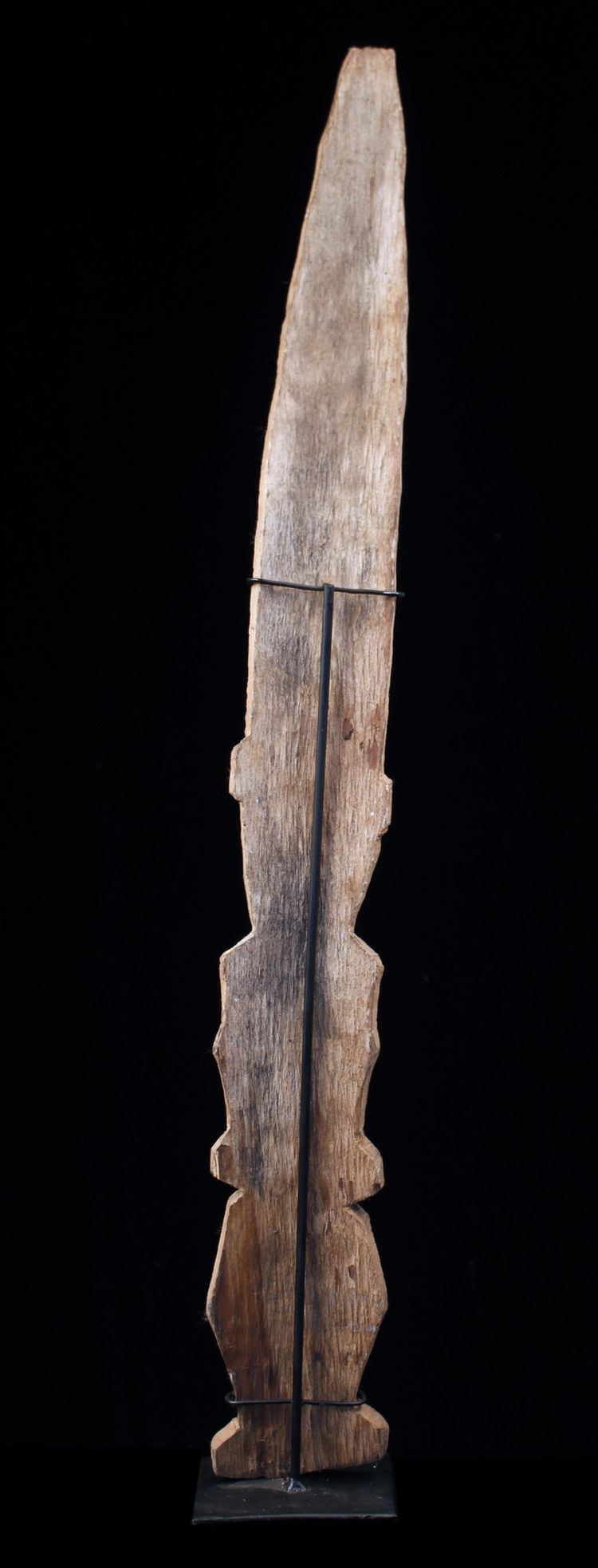Pig charm, engraved bark, tribal art, Oceanic art, first art, Oceania, sculpture